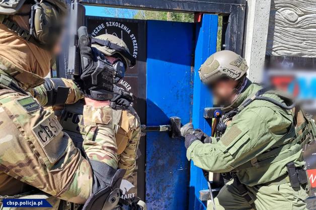 [VIDEO] Szkolenie „kontrdywersyjne” z udziałem policjantów rzeszowskiego CBŚP